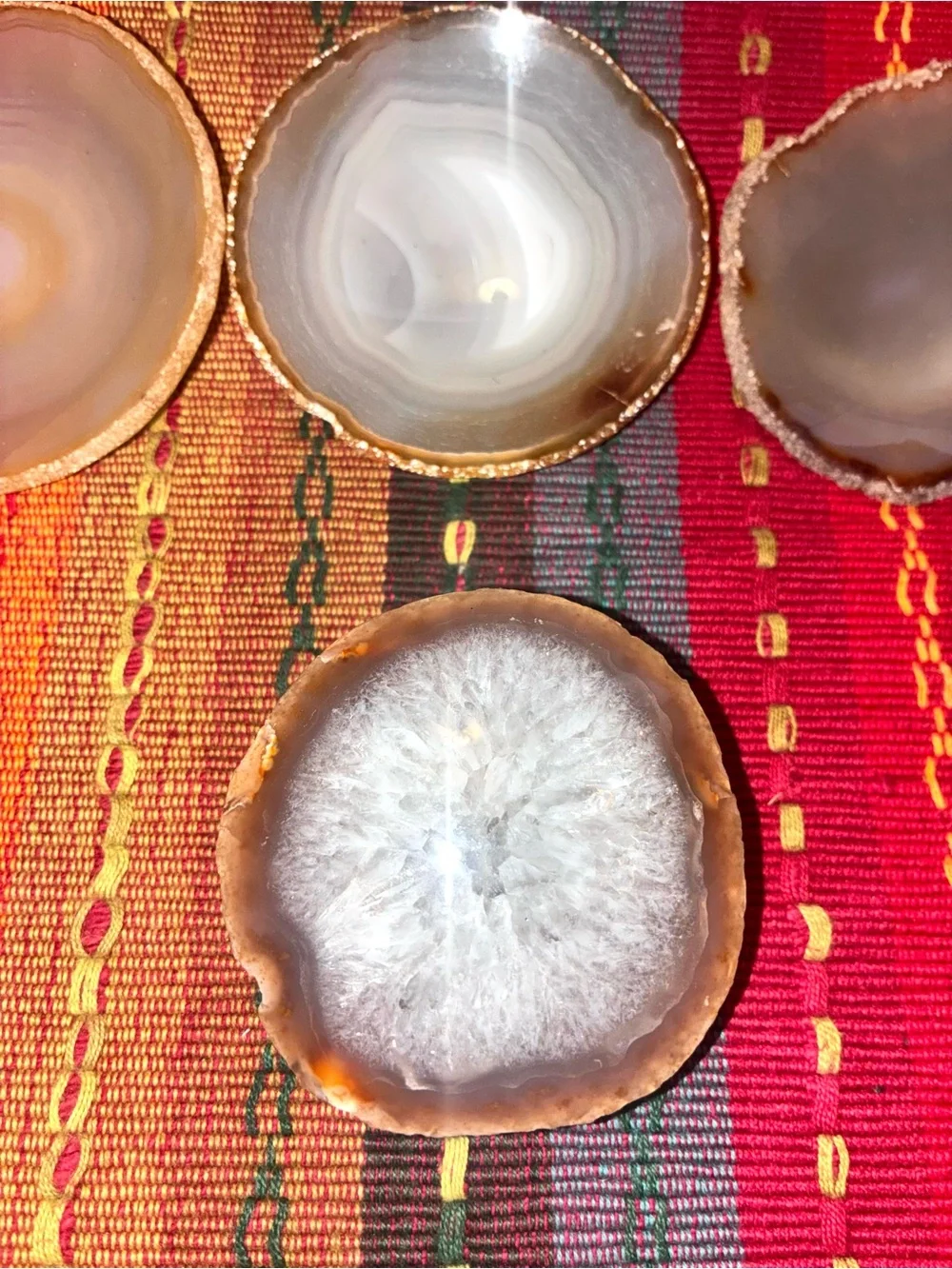 Natural Agate Geode Coaster Like – White and Brown